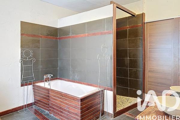 Maison à vendre 8 pièces 236 m² Rochefort-du-Gard