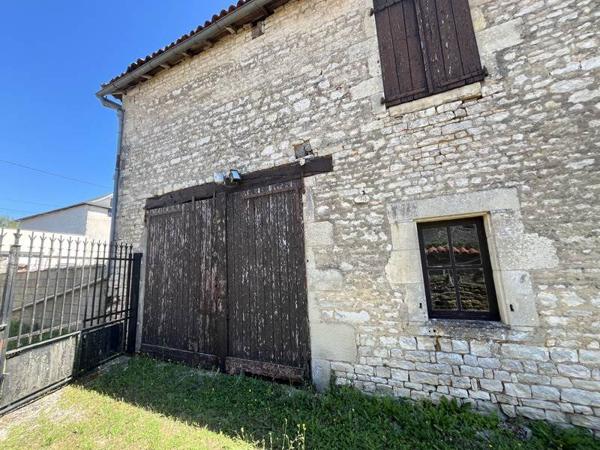 Maison à vendre |  Sauzé-Vaussais |  4 pièces | 112 m²