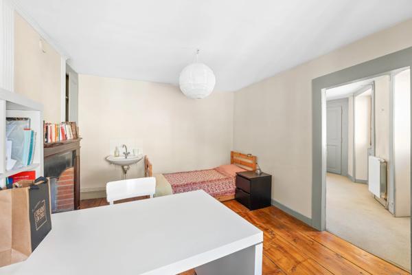 Maison à vendre 10 pièces GEX (01)