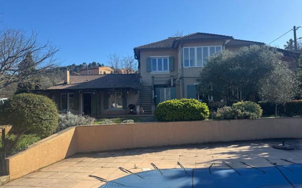 Maison à vendre    8 pièces • 240 m2 Allemagne-en-Provence