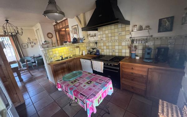 Maison à vendre    8 pièces • 240 m2 Allemagne-en-Provence