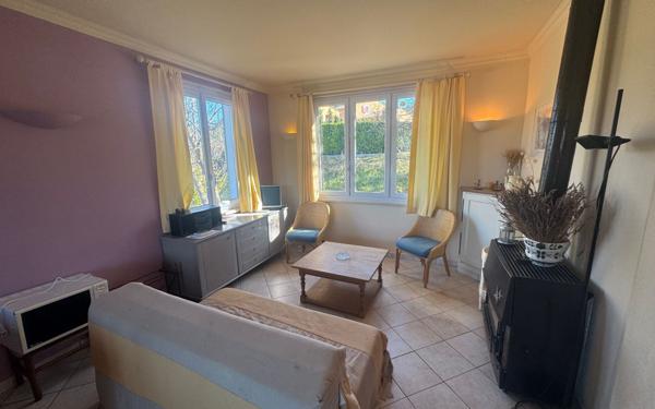 Maison à vendre    8 pièces • 240 m2 Allemagne-en-Provence