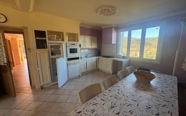 Maison à vendre    8 pièces • 240 m2 Allemagne-en-Provence