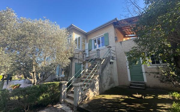 Maison à vendre    8 pièces • 240 m2 Allemagne-en-Provence