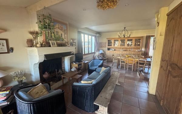 Maison à vendre    8 pièces • 240 m2 Allemagne-en-Provence