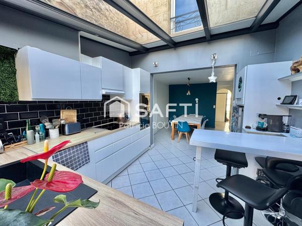 MAISON DE VILLE 3 CHAMBRES GARAGE PISCINE + LOGEMENT 2 CHAMBRES EN CENTRE VILLE !