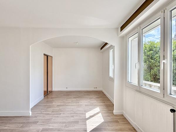 APPARTEMENT T3 REZE MAIRIE