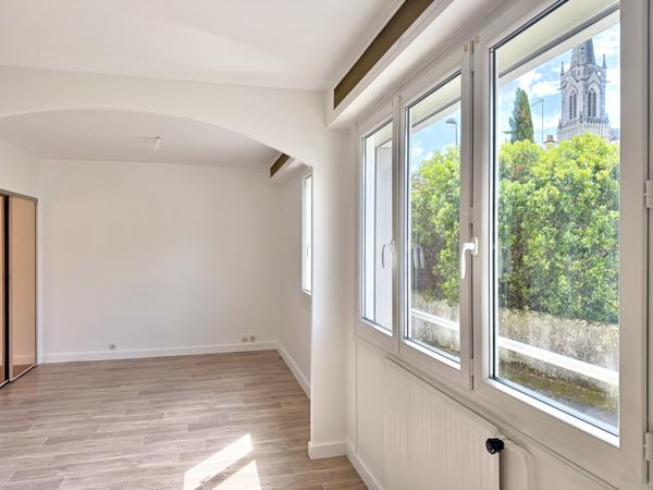 APPARTEMENT T3 REZE MAIRIE