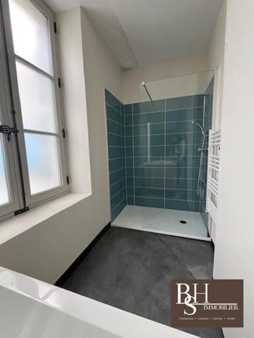 POITIERS CENTRE-VILLE, T3 RENOVE DE 60.87M²