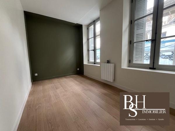 POITIERS CENTRE-VILLE, T3 RENOVE DE 60.87M²