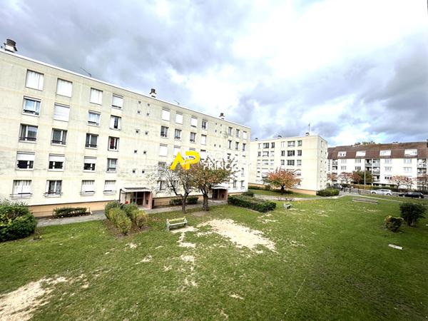 ARGENTEUIL Appartement 4 pièces 65.5 m2 €187 000 ** - Référence 4434