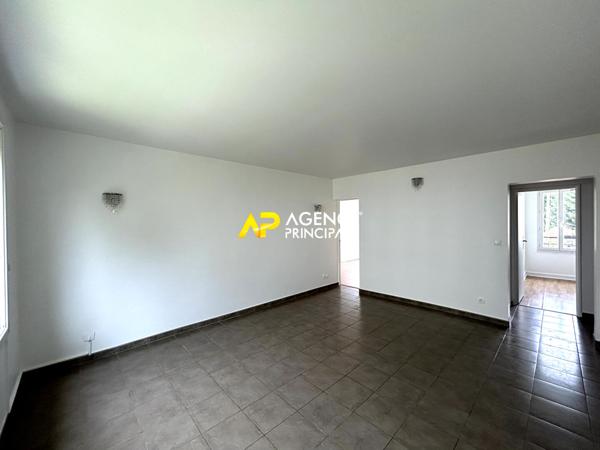 ARGENTEUIL Appartement 4 pièces 65.5 m2 €187 000 ** - Référence 4434