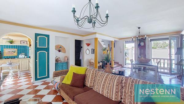 Maison Saint Mitre Les Remparts 4 pièce(s), piscine, garage, jardin et terrasse