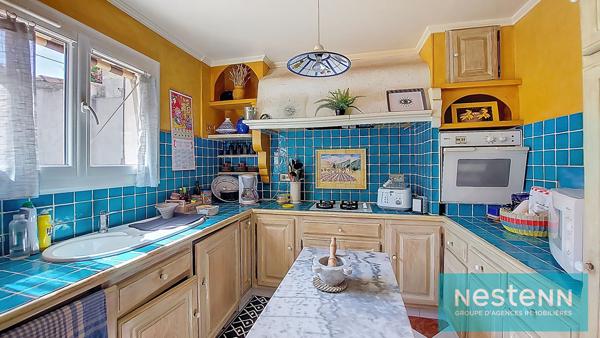 Maison Saint Mitre Les Remparts 4 pièce(s), piscine, garage, jardin et terrasse