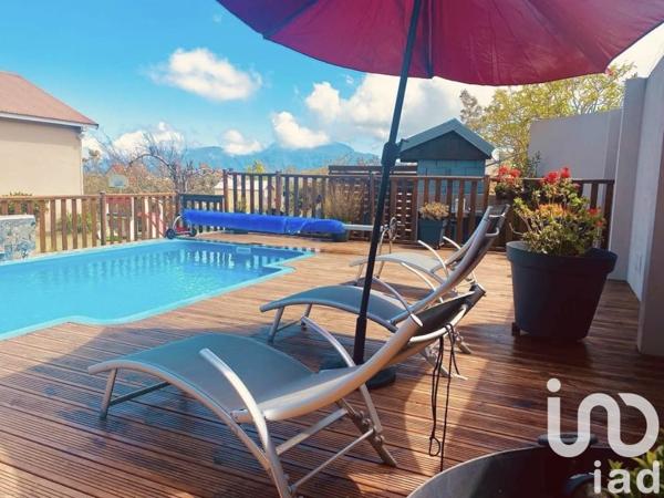 Maison à vendre 13 pièces 238 m² Le Tampon