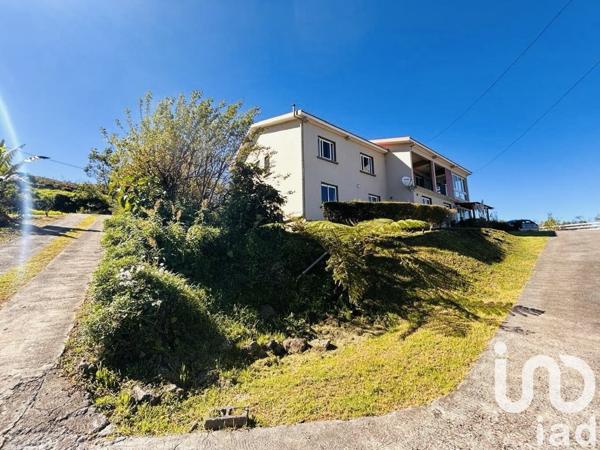 Maison à vendre 13 pièces 238 m² Le Tampon