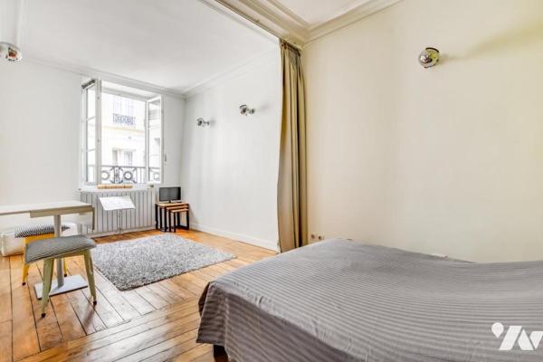 Grands Boulevards - Montmartre - Studio en parfait état au calme