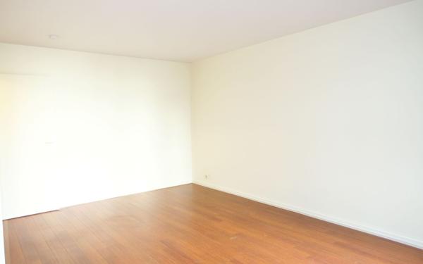 Appartement à vendre    1 pièce • 32,70 m2 Issy-les-Moulineaux