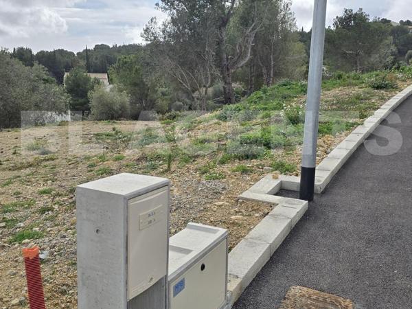 JOLI TERRAIN CONSTRUCTIBLE ET VIABILISE TRES BIEN SITUE A NARBONNE