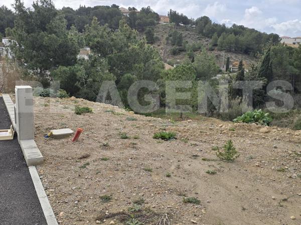 JOLI TERRAIN CONSTRUCTIBLE ET VIABILISE TRES BIEN SITUE A NARBONNE