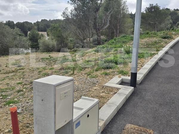 JOLI TERRAIN CONSTRUCTIBLE ET VIABILISE TRES BIEN SITUE A NARBONNE