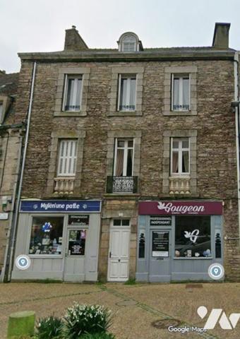 BATIMENT CENTRE BOURG