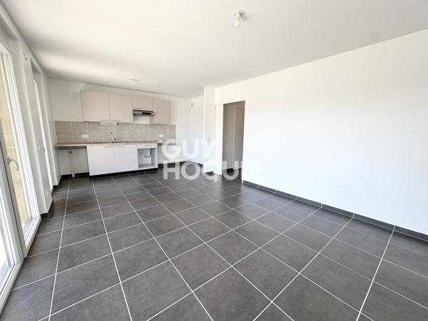 APPARTEMENT À LOUER DE 4 PIÈCES DE 81,00 M²