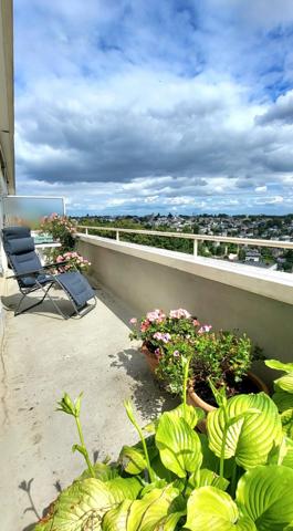 Rouen 10 mn Gare : Bel Appt 70 m² dernier étage, avec 2 terrasses (22 m²), cave et Garage ! Excellente opportunité ...