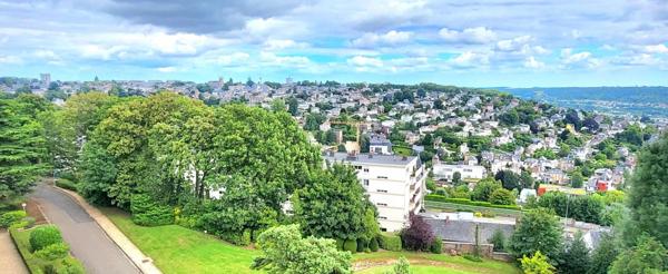 Rouen 10 mn Gare : Bel Appt 70 m² dernier étage, avec 2 terrasses (22 m²), cave et Garage ! Excellente opportunité ...