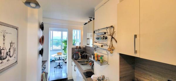 Rouen 10 mn Gare : Bel Appt 70 m² dernier étage, avec 2 terrasses (22 m²), cave et Garage ! Excellente opportunité ...