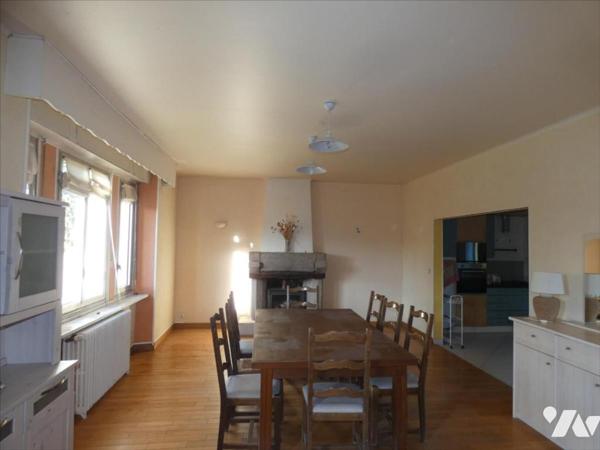 PLONEVEZ DU FAOU- Grande maison, proche du bourg