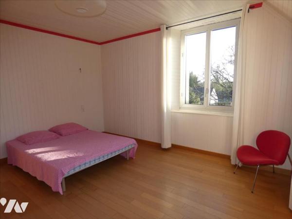 PLONEVEZ DU FAOU- Grande maison, proche du bourg