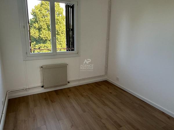 Appartement Le Mesnil Le Roi 3 pièce(s) Loyer 1 290 €/mois charges comprises **  - Référence  4734