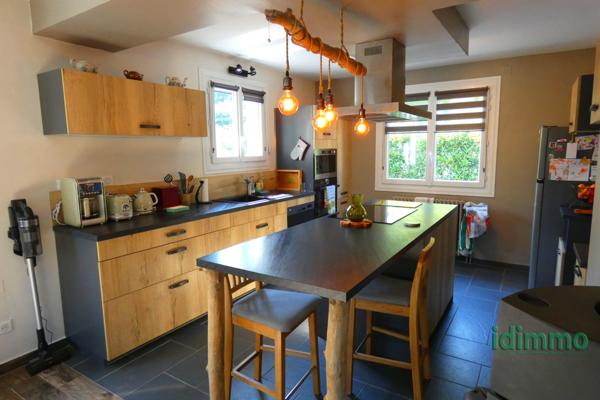 BELLE MAISON 5 CHAMBRES Vic-sur-Cère (15800)