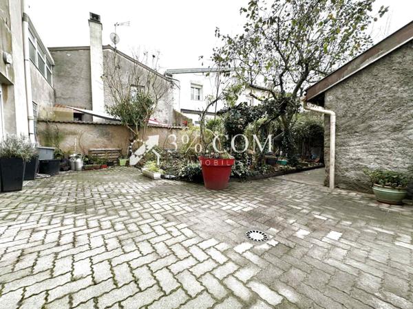 Maison 8 pièce(s) 5 chambre(s) 180 m²