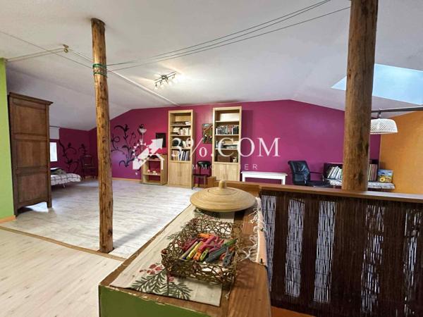 Maison 8 pièce(s) 5 chambre(s) 180 m²