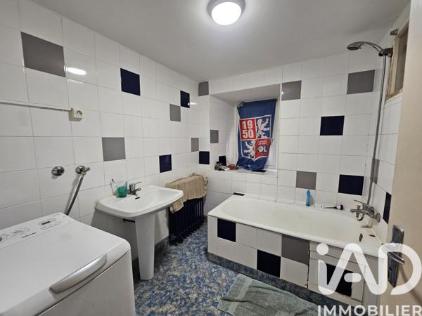 Maison à vendre 7 pièces 242 m² Bressuire