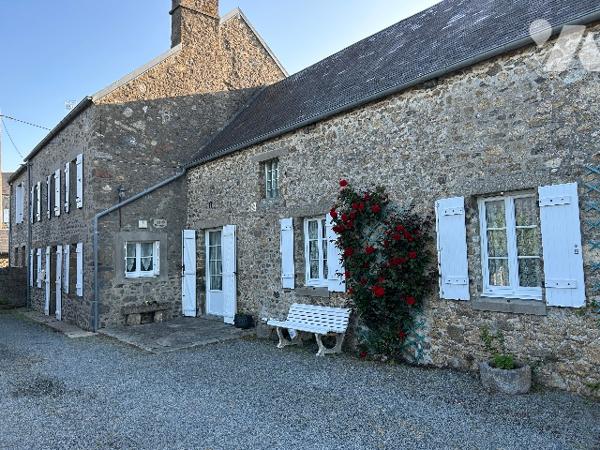 Jolie maison d'environ 160m², située dans la campagne d' Agon-Coutainville,  à 2,5km de la mer.