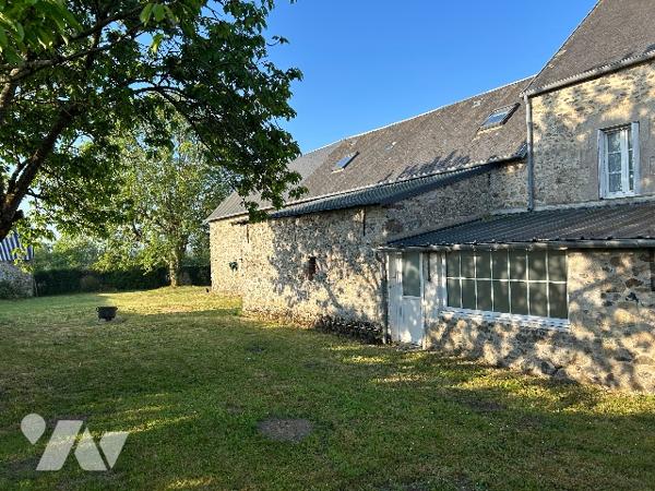 Jolie maison d'environ 160m², située dans la campagne d' Agon-Coutainville,  à 2,5km de la mer.