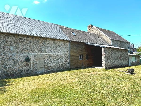 Jolie maison d'environ 160m², située dans la campagne d' Agon-Coutainville,  à 2,5km de la mer.