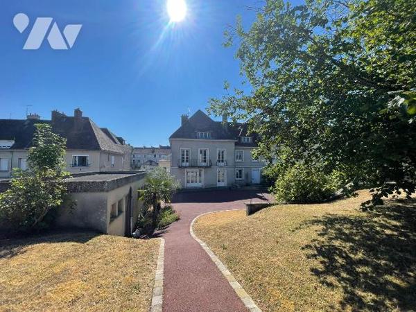 NOUVEAU "Chez des Notaires à Mes Côtés", situé en centre ville de FALAISE, au pied  des commerc...