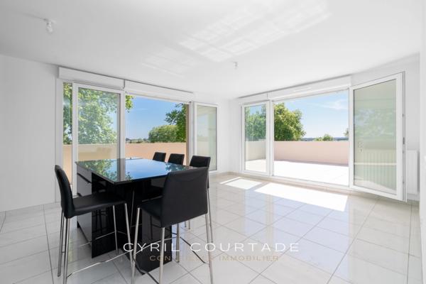 Baillargues, Dpt Hérault (34), Appartement rooftop de 73 m²- Terrasse de 46 m²