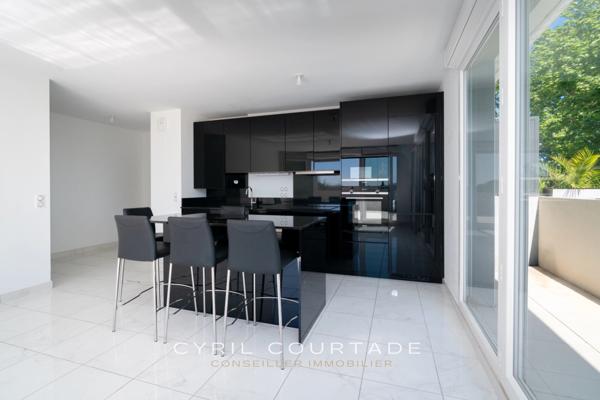 Baillargues, Dpt Hérault (34), Appartement rooftop de 73 m²- Terrasse de 46 m²