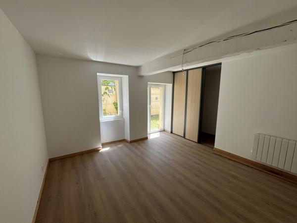 Maison à louer 850 € CC Baigneaux 4 p 98 m² DPE D