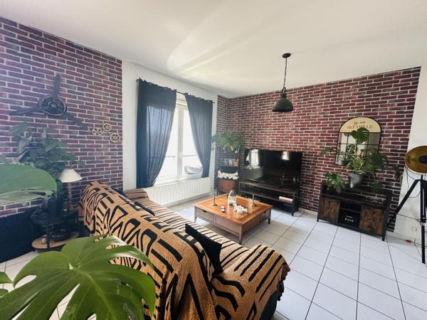 Appartement
         6 pièces
        - 103 m² 219 900 € *