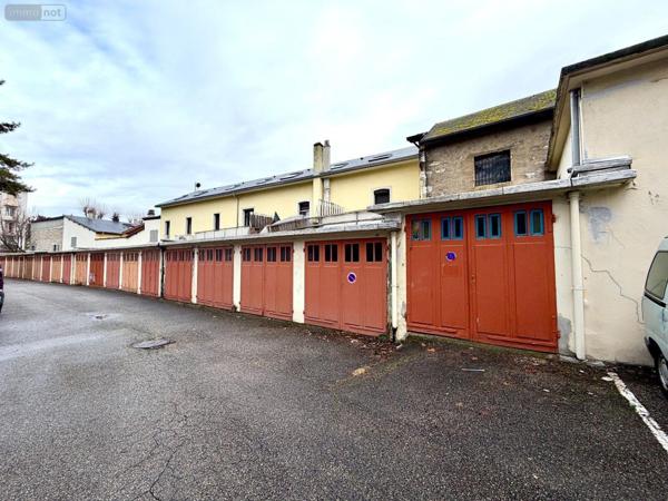 Garage fermé à vendre à Chambéry en Savoie (73000), ref : 73007-202
