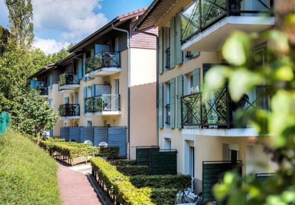 INVESTISSEMENT LOCATIF  DIVONNE-LES-BAINS  Résidence Zenitude L'Orée du Parc*** - 5,97% de rentabilité