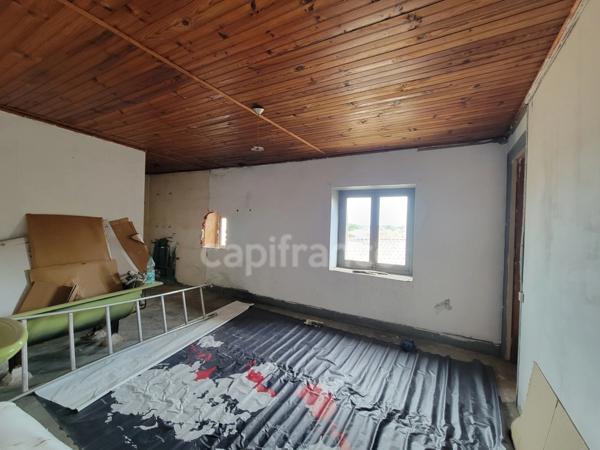 A VENDRE - Maison vigneronne T10 - 252m² habitables - Garage - Terrasse - Roujan (34)