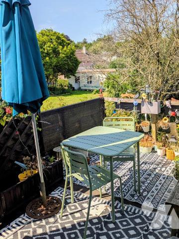 LISIEUX CENTRE MAISON AVEC JARDIN PROCHE TOUTES COMMODITES