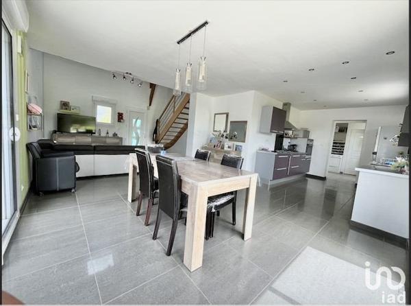 Maison 4 pièces de 122 m² à Pirou (50770)